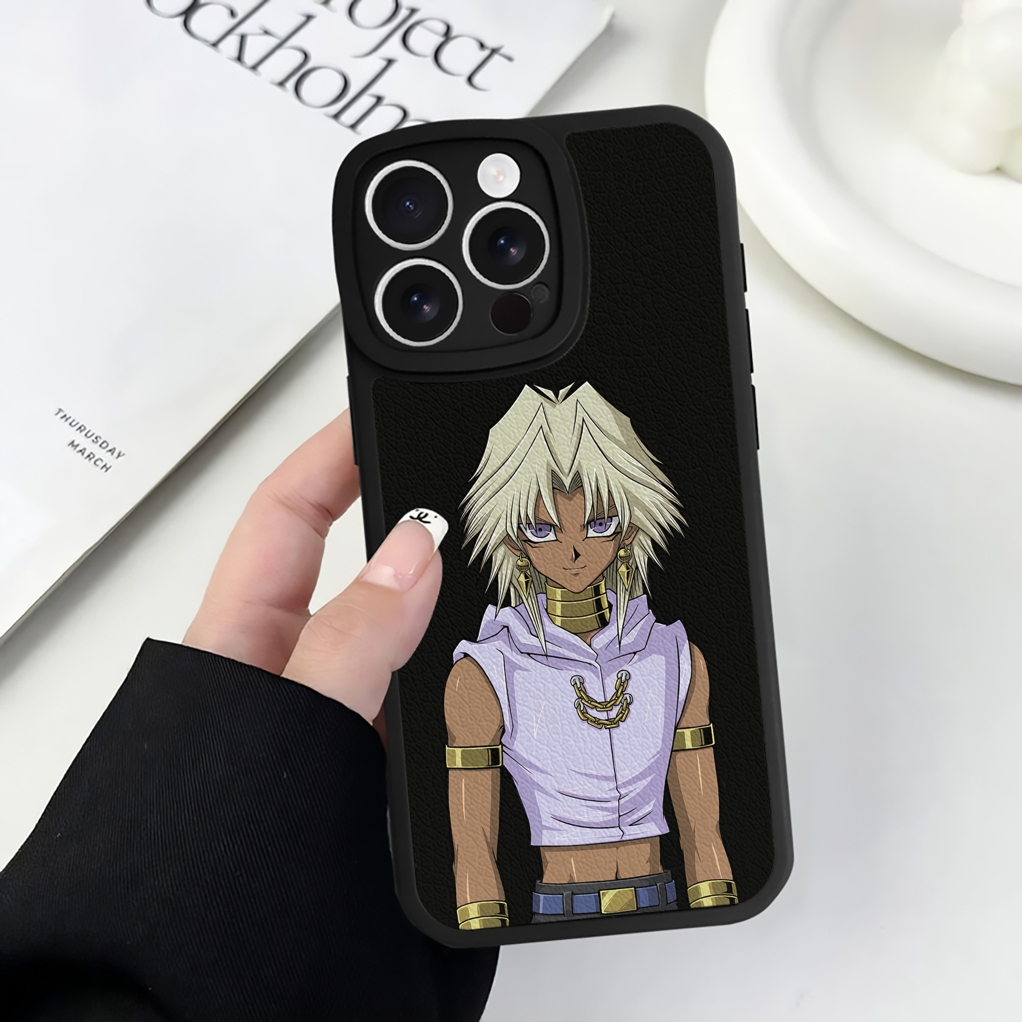 遊☆戯☆王 Yu-Gi-Oh! 【iPhone 16シリーズ対応】シリコンスマホケース（レザー調） 材質：シリコン